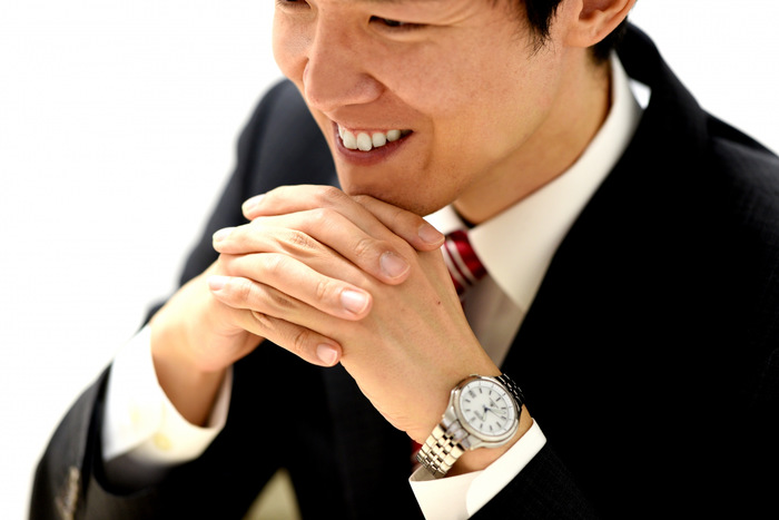 笑顔の男性